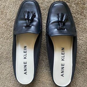 Anne Klein flat black mules
